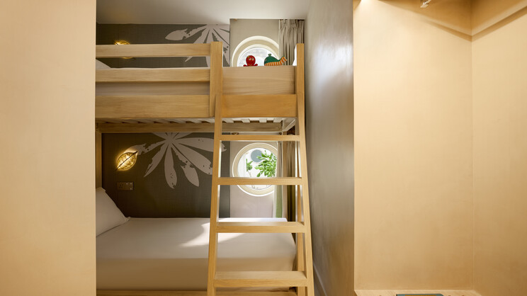 Mirage Panoramic Room